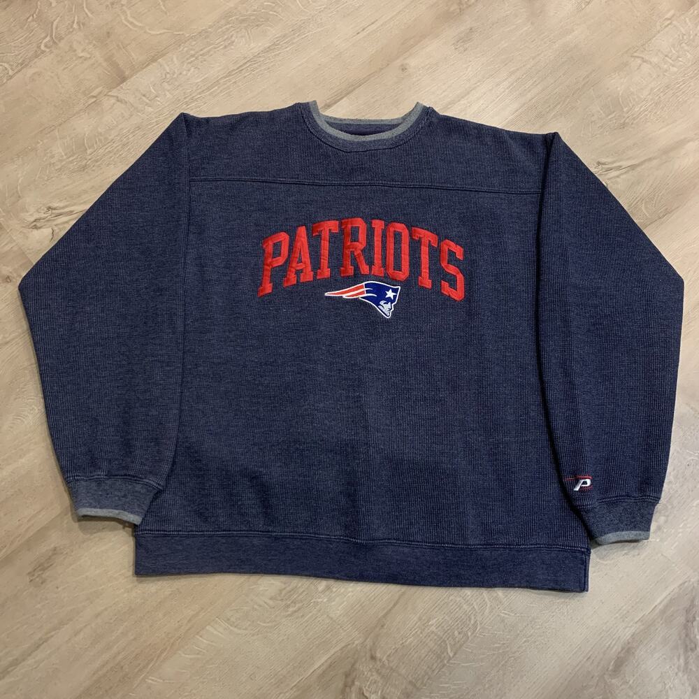 Vintage 90s Pro Player NFL New England Patriots Embroidered Sweatshirt Men's L